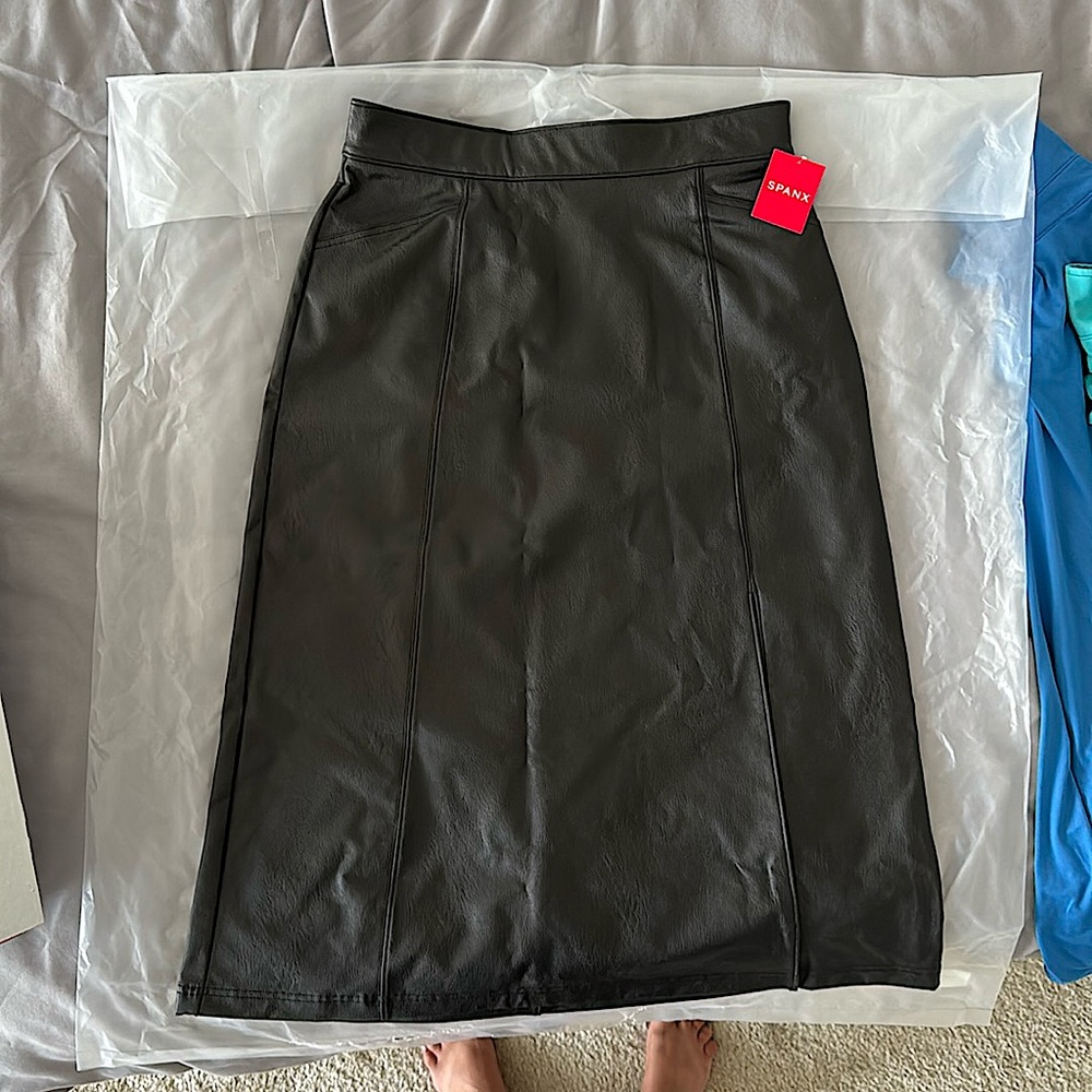 NWT Spanx faux-Leather skirt